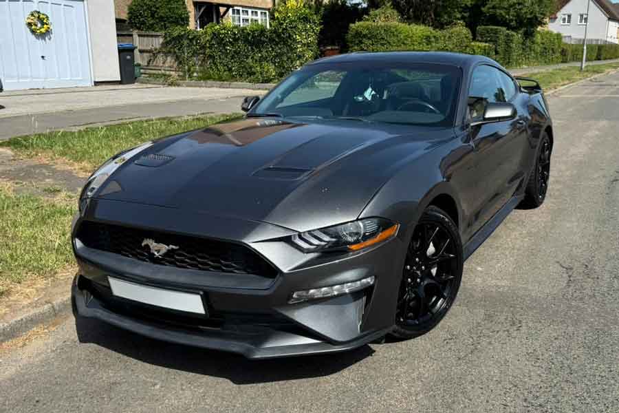 Ford Mustang car hire for prom and events in Essex and Hertfordshire